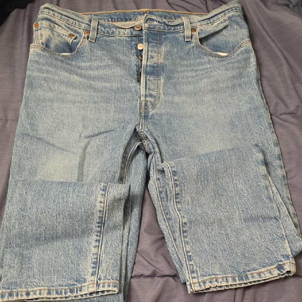 Levi's Straight Leg Jeans - Light Blue Wash